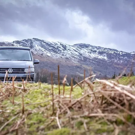 キャンプ場 Unique Luxury Heated Camper ウィンダミア