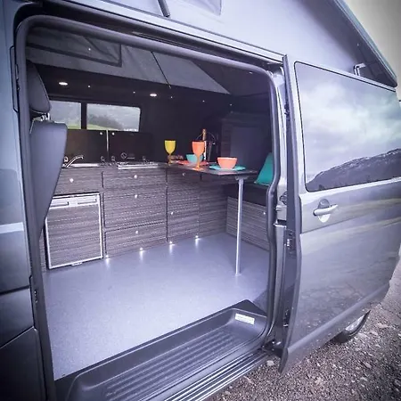 Unique Luxury Heated Camper Windermere